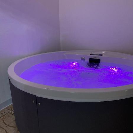 Settegrana Suite Con Vasca Idromassaggio Cinisi Ngoại thất bức ảnh